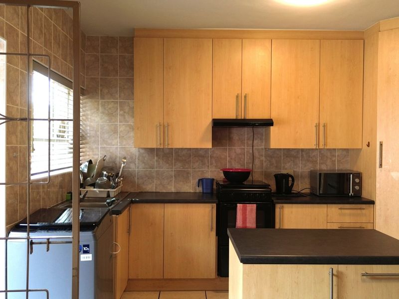 MODERN 2-BEDROOM APARTMENT IN KABEGA PARK - Photo 4