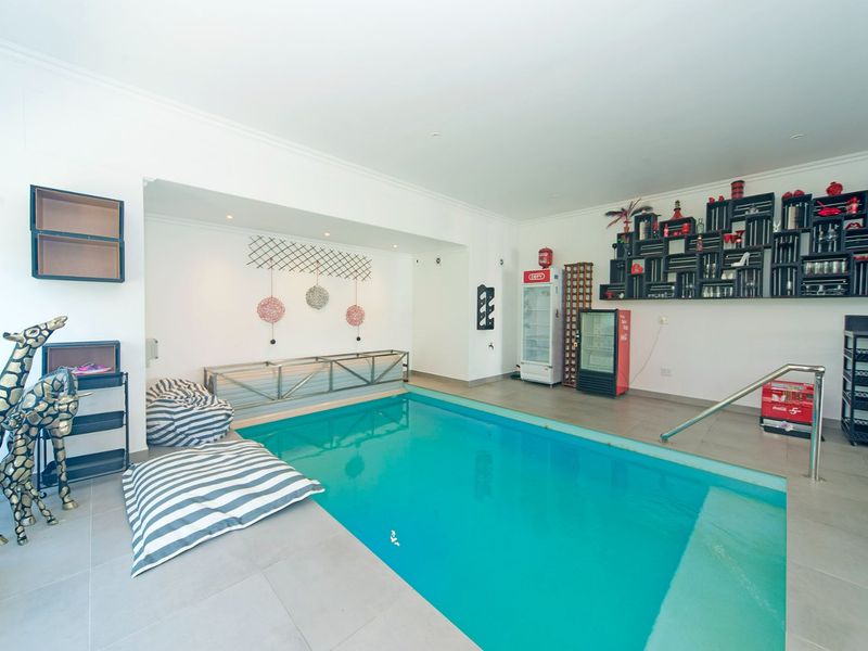 North-facing residence offering privacy and uninterrupted valley views. - Photo 10