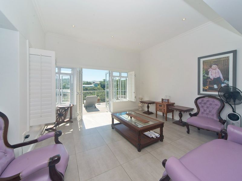 North-facing residence offering privacy and uninterrupted valley views. - Photo 8