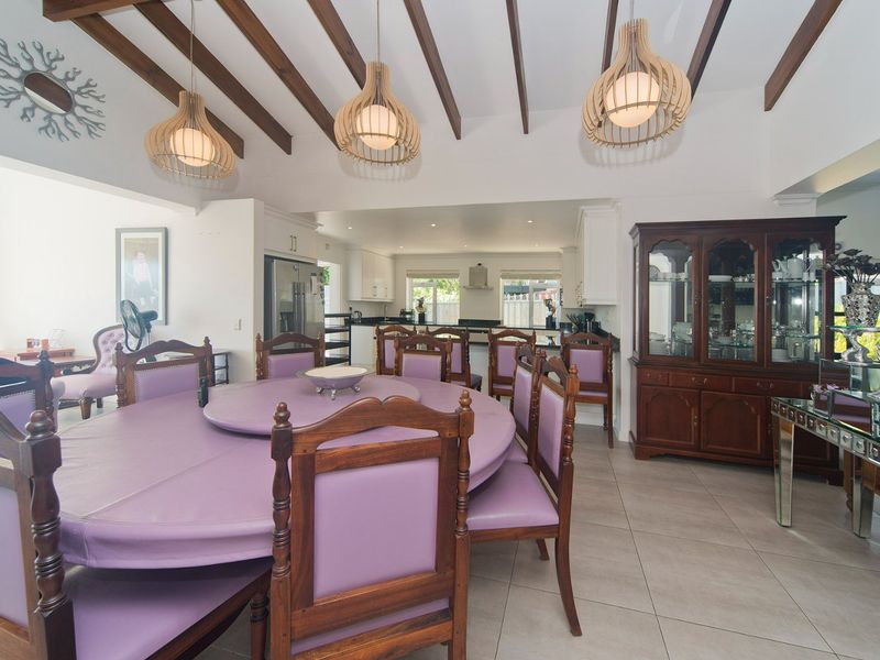 North-facing residence offering privacy and uninterrupted valley views. - Photo 7