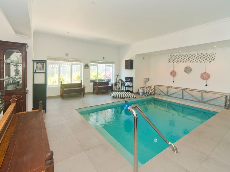 North-facing residence offering privacy and uninterrupted valley views. - Photo 3