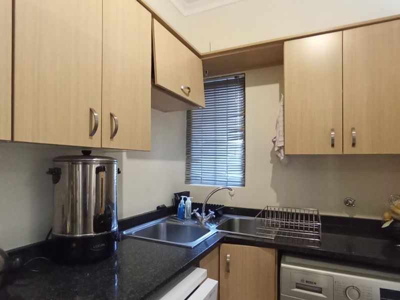 2 Bedroom Apartment For Sale in Beverley - Photo 4