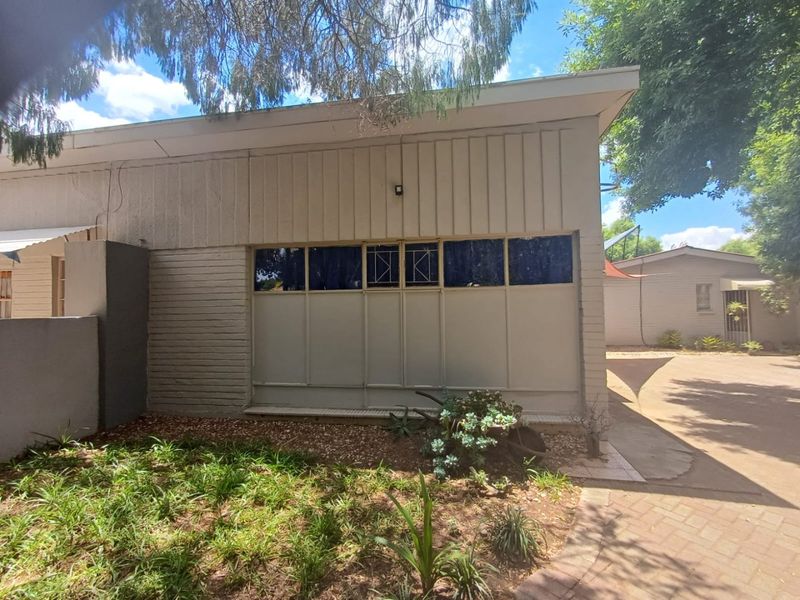 Elegant Family Haven with Income Potential in Sought-After Wilkoppies - Photo 2