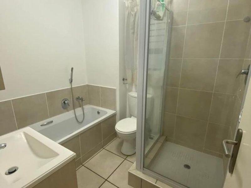 Modern and Private apartment! Not pet friendly. - Photo 8