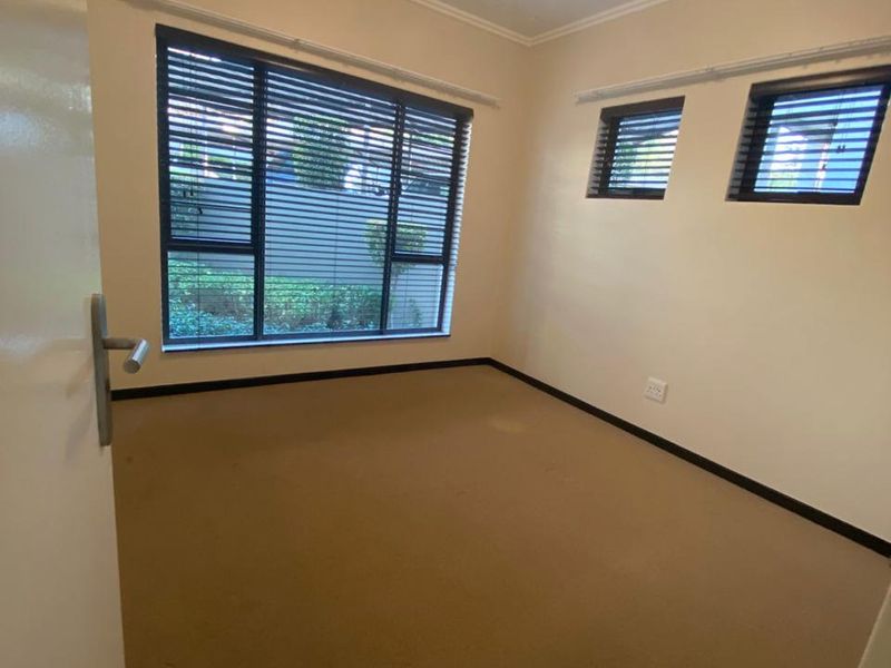 Modern and Private apartment! Not pet friendly. - Photo 10