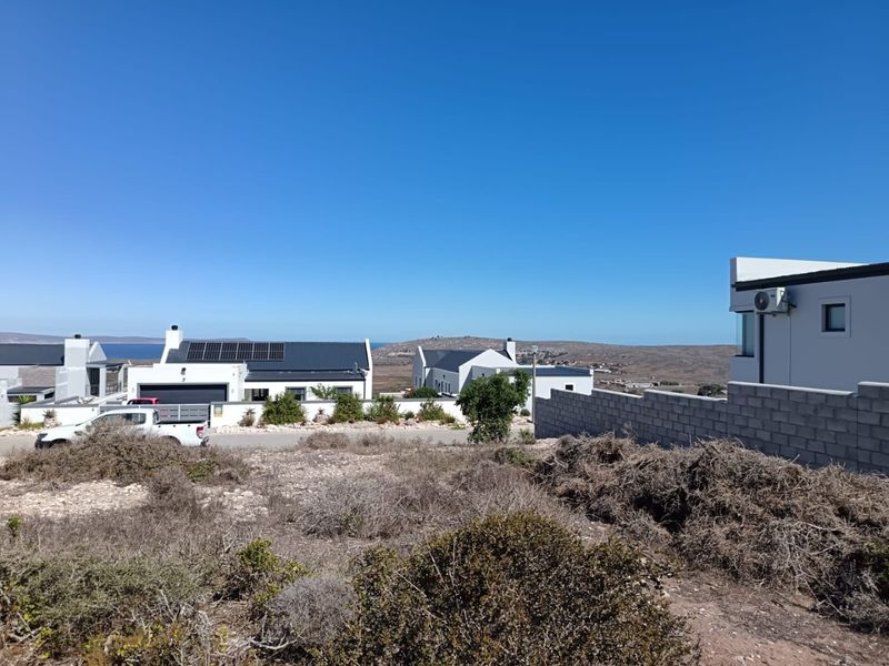 Elevated Coastal Living - Photo 2