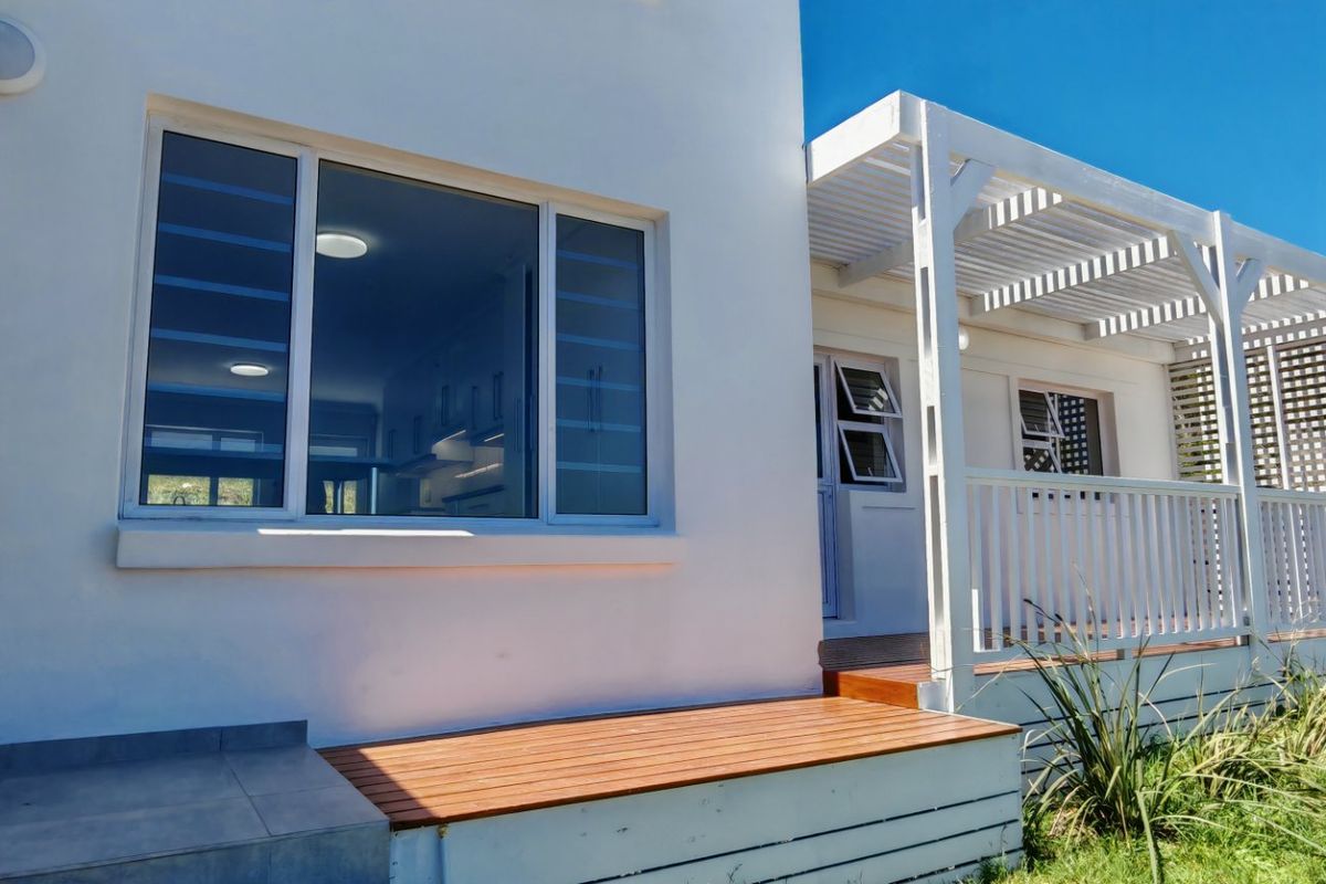 YOU DECIDE ,THREE OF FOUR BEDROOMS, RENOVATED AND MODERN - Photo 3