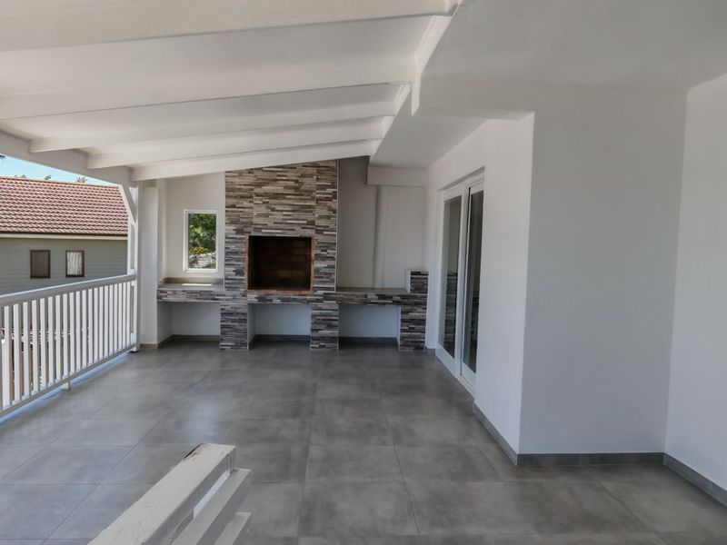 YOU DECIDE ,THREE OF FOUR BEDROOMS, RENOVATED AND MODERN - Photo 4