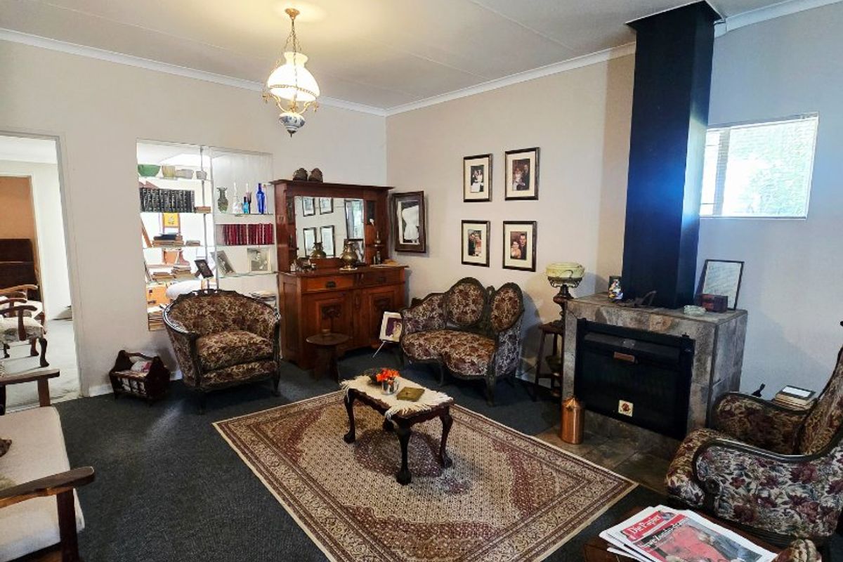 Comfort, Space and Family Living in Stilfontein Ext. 4 - Photo 5