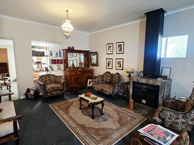 Comfort, Space and Family Living in Stilfontein Ext. 4 - Photo 5