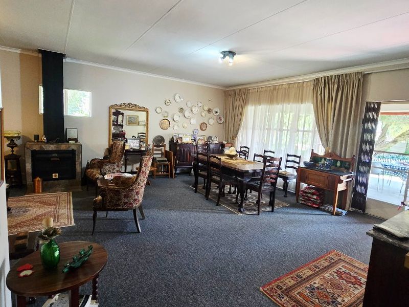 Comfort, Space and Family Living in Stilfontein Ext. 4 - Photo 6