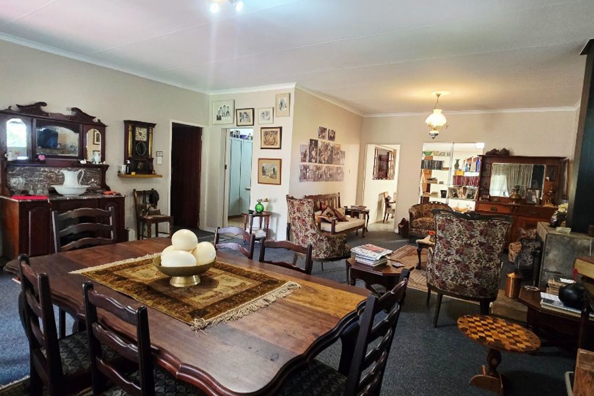 Comfort, Space and Family Living in Stilfontein Ext. 4 - Photo 4