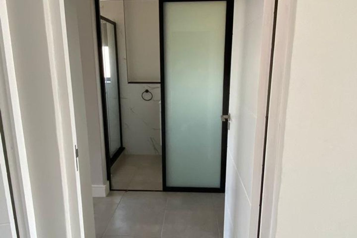 Modern 2 Bedroom Penthouse to rent in Munyaka, Waterfall City Midrand  - Photo 4