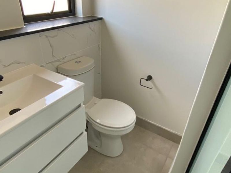 Modern 2 Bedroom Penthouse to rent in Munyaka, Waterfall City Midrand  - Photo 9