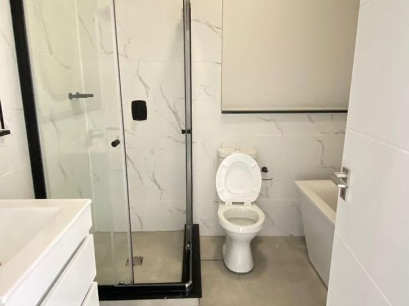 Modern 2 Bedroom Penthouse to rent in Munyaka, Waterfall City Midrand  - Photo 6