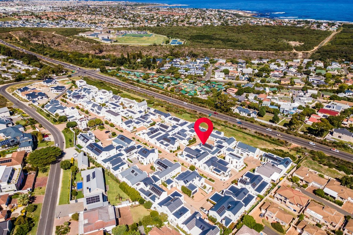 Luxury Coastal Living between mountain and Sea - Immaculate home in Negester Noord - Photo 2