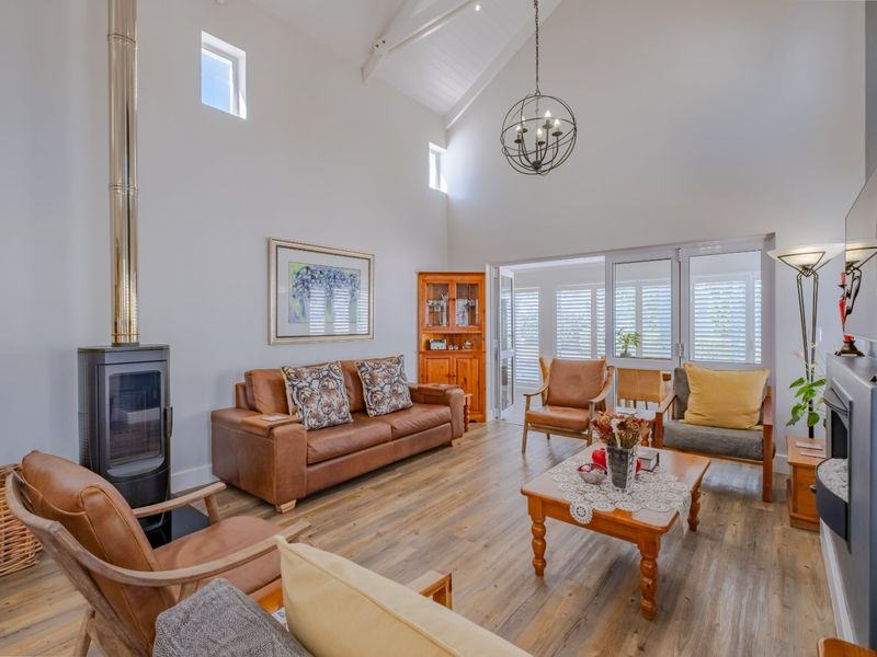 Luxury Coastal Living between mountain and Sea - Immaculate home in Negester Noord - Photo 7