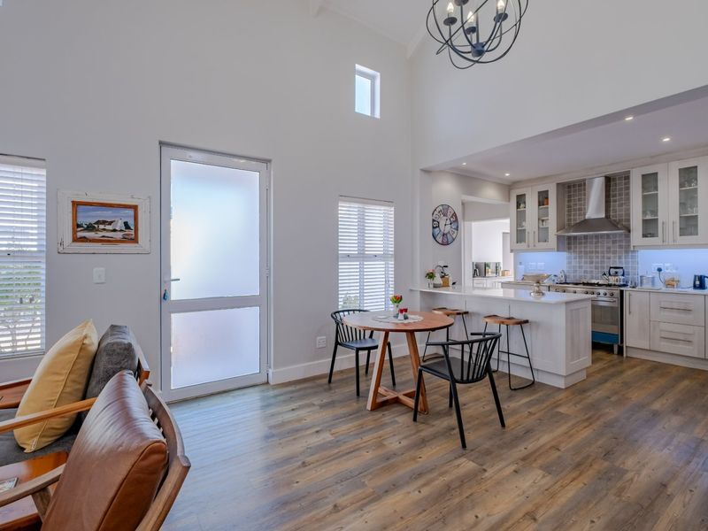 Luxury Coastal Living between mountain and Sea - Immaculate home in Negester Noord - Photo 6