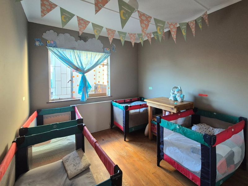 Central dual-living property or investment opportunity - Photo 8