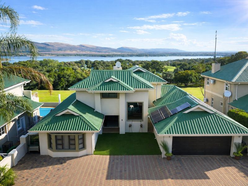 Caribbean Beach Home Offering Resort-Style Living - Photo 2