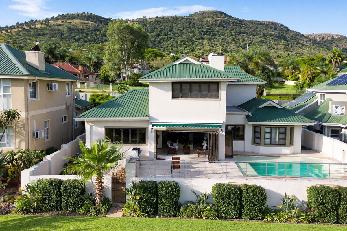 Caribbean Beach Home Offering Resort-Style Living - Photo 3