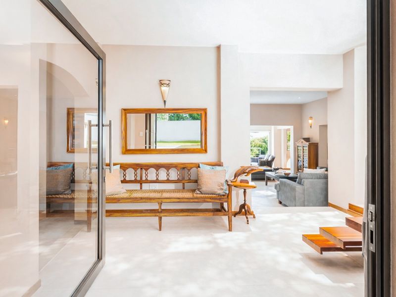 Caribbean Beach Home Offering Resort-Style Living - Photo 4