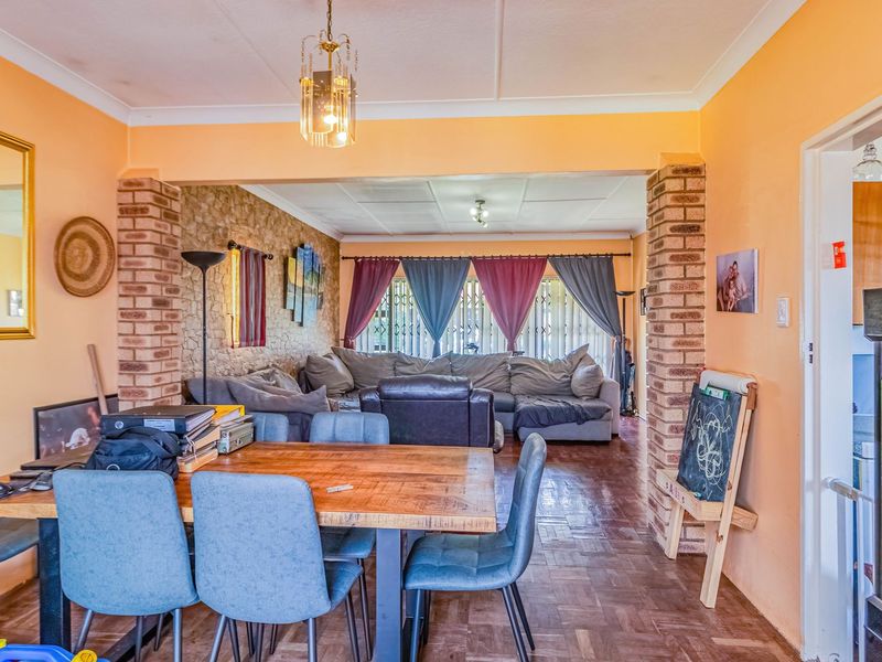 Soon to be Boomed - Corner Home. - Photo 7