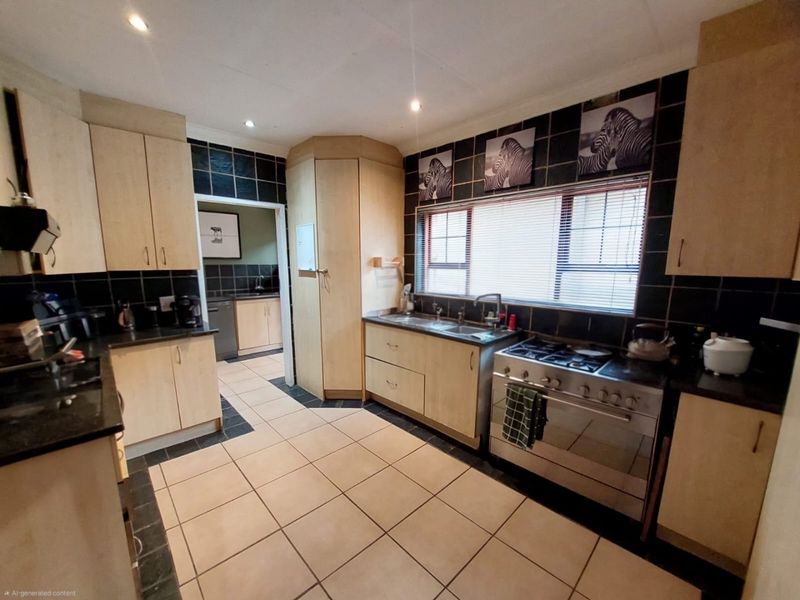 Spacious Family Home With Entertaining Features - Photo 4