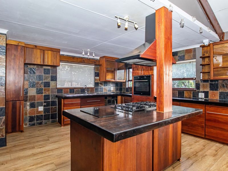 Spacious Family Home in Sedgefield with Pool and Entertainment Deck - Photo 9