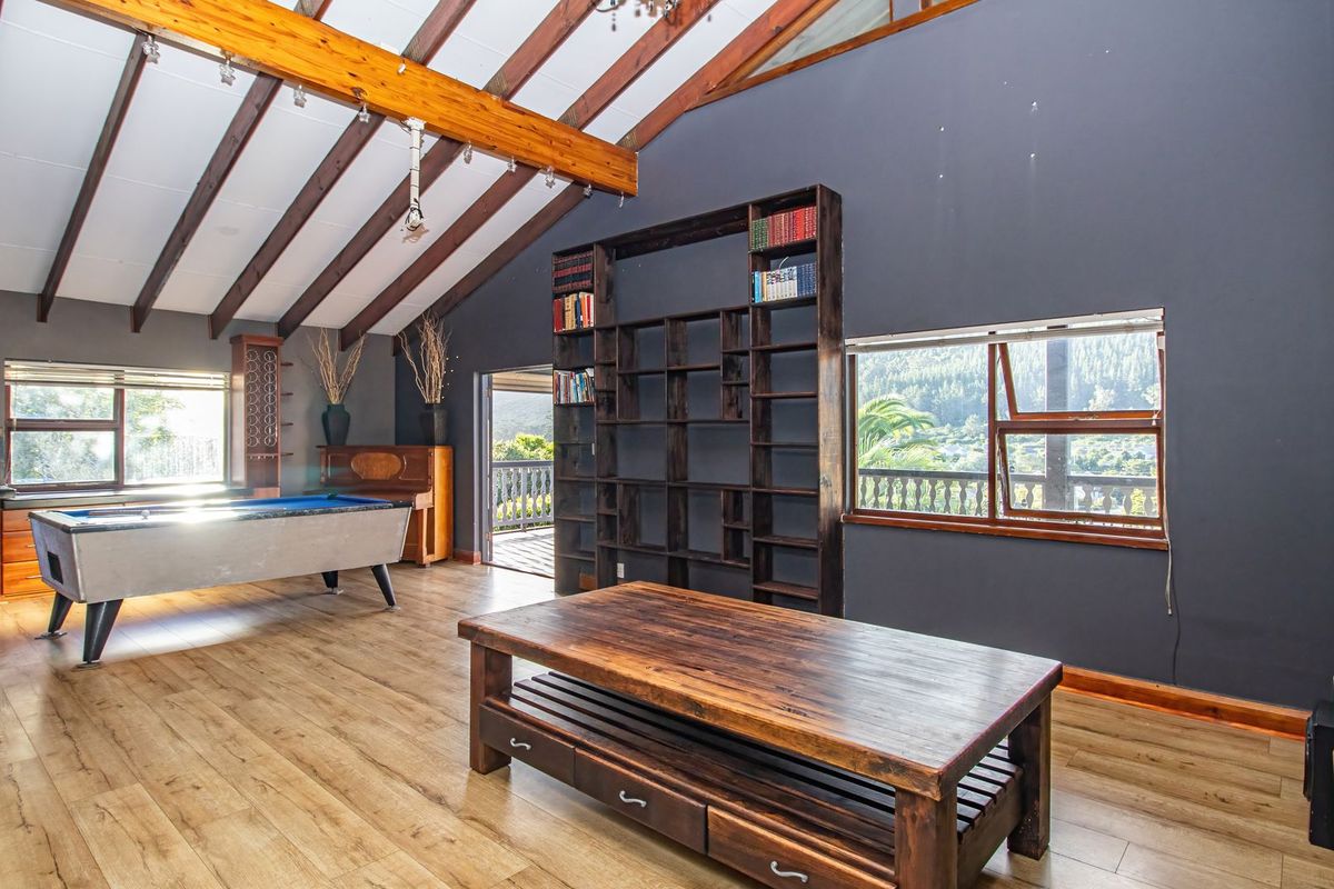 Spacious Family Home in Sedgefield with Pool and Entertainment Deck - Photo 4