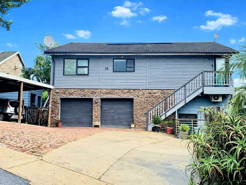 Spacious Family Home in Sedgefield with Pool and Entertainment Deck - Photo 2