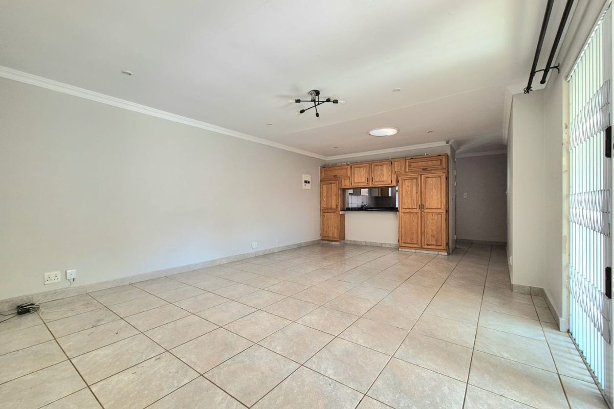 Modern - 3 Bed - Move-In Ready Living in a Location That Just Makes Sense - Photo 3