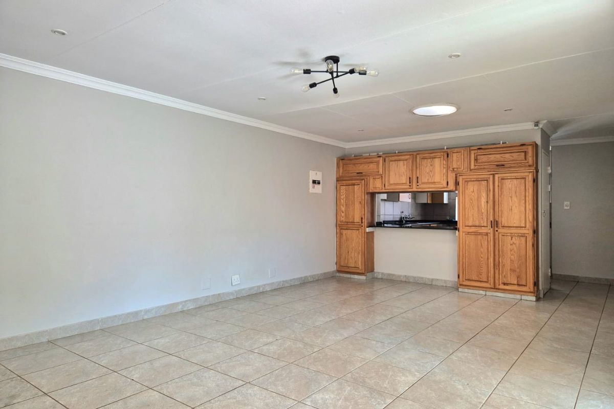 Modern - 3 Bed - Move-In Ready Living in a Location That Just Makes Sense - Photo 4