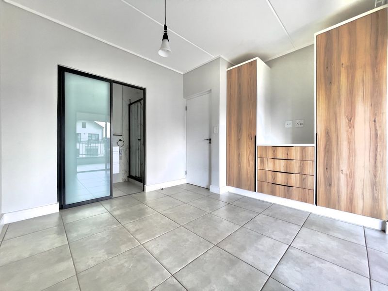 1Bedroom 1 bathroom apartment - Photo 9