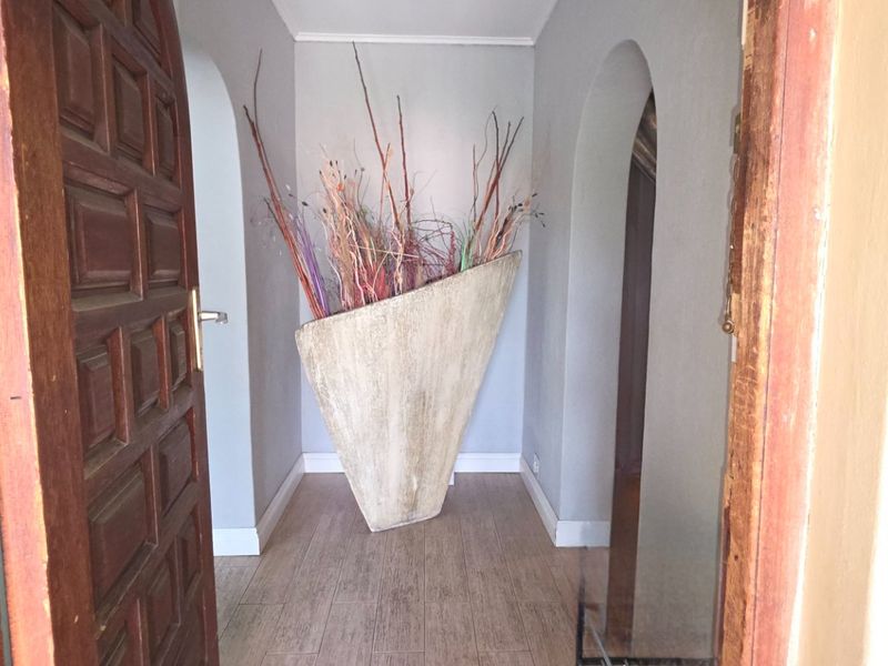 THE FAMILY HOME WITH ALL THAT IS NEEDED! - Photo 4