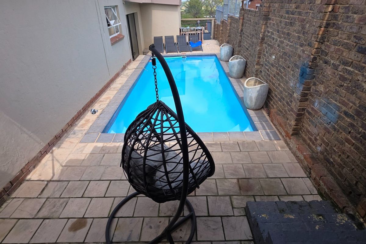 THE FAMILY HOME WITH ALL THAT IS NEEDED! - Photo 3