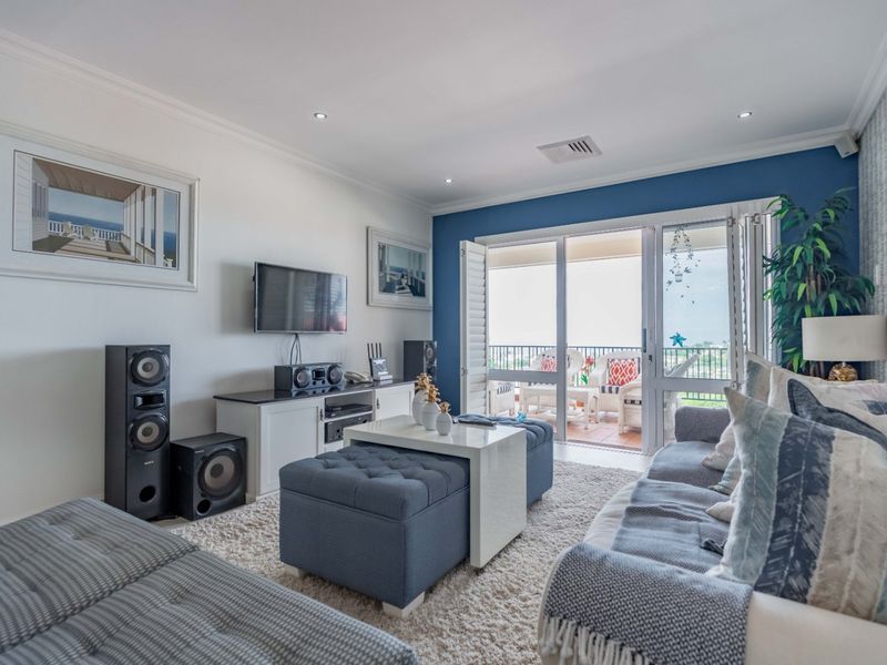 For Sale in La Lucia, Luxury Three Ensuite Bedroom Apartment with Exquiste Ocean Views.  La Palma Terraces  - Photo 9