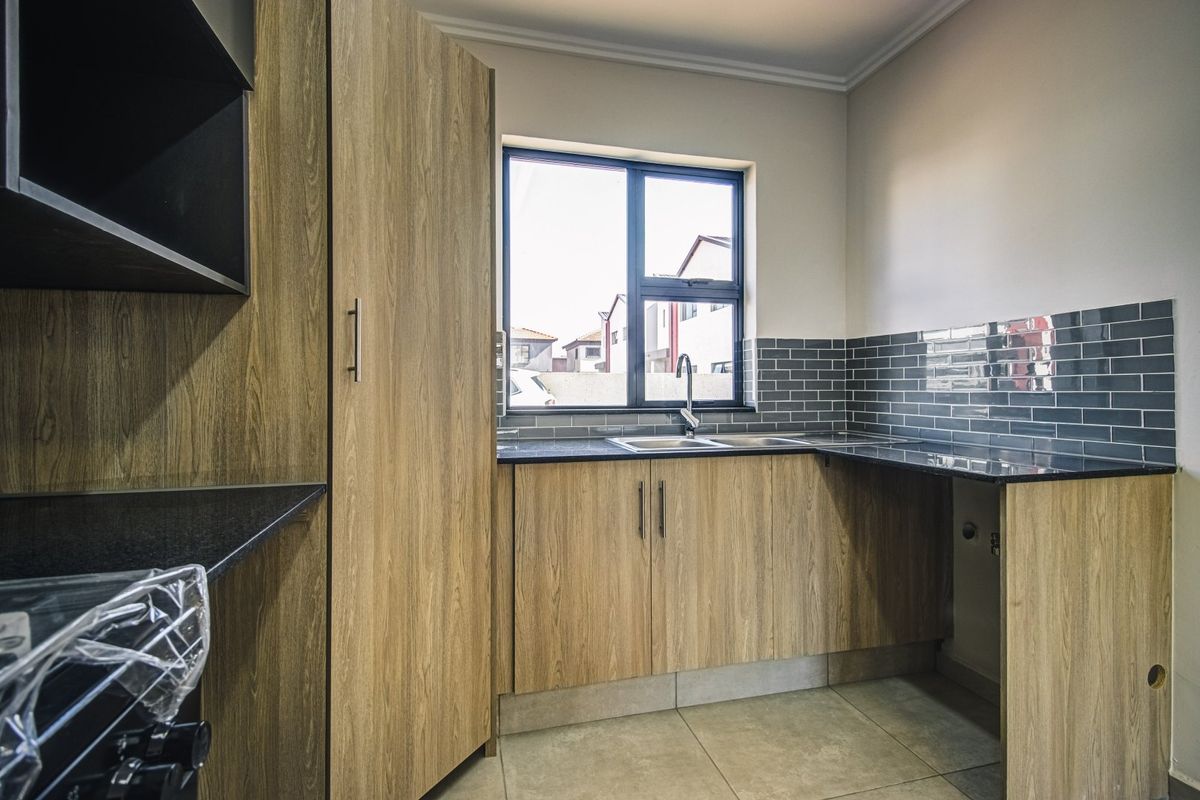 Your Dream Modern Sanctuary Awaits! - Photo 5