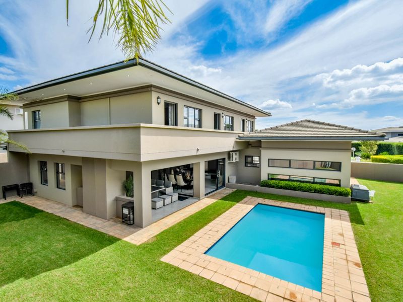 ULTRA-MODERN MASTERPIECE FOR SALE IN THE EXQUISITE LOMBARDY ESTATE  - Photo 1