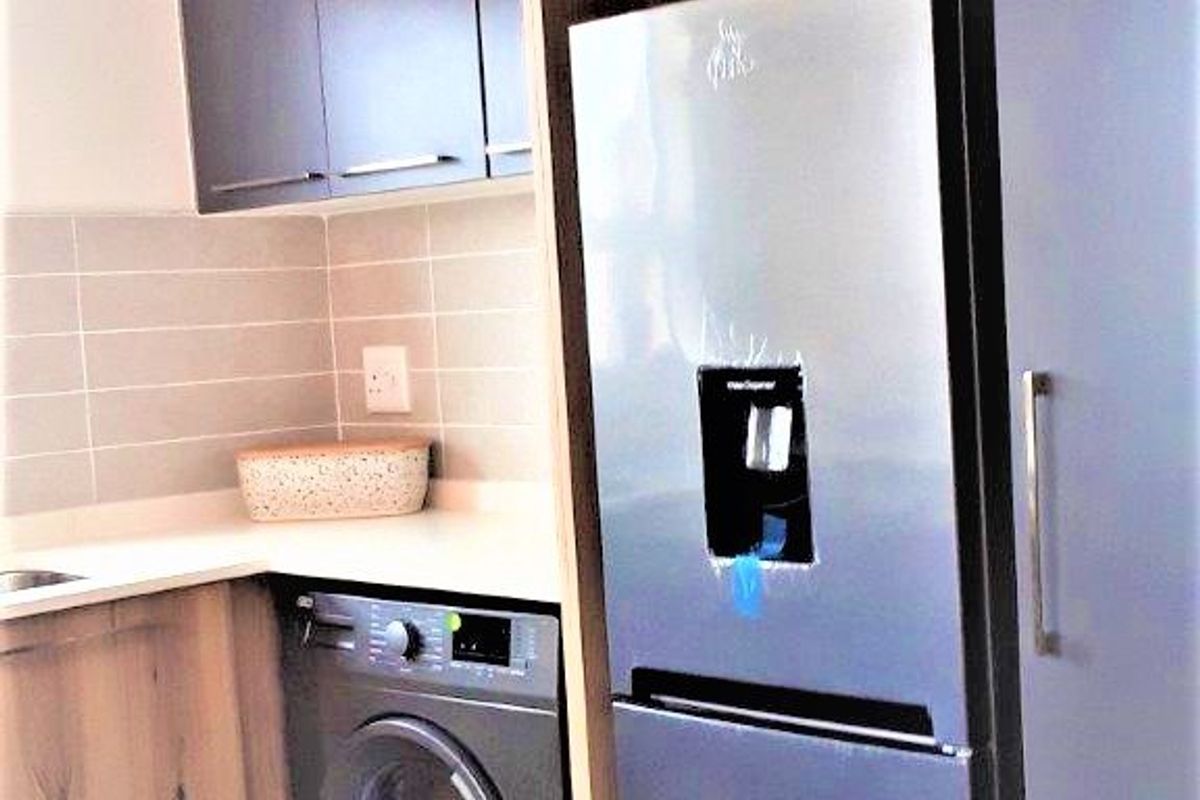 ONE BEDROOM FLAT IN OLIVEWOOD VILLAGE SOUTH ESTATE - Photo 3