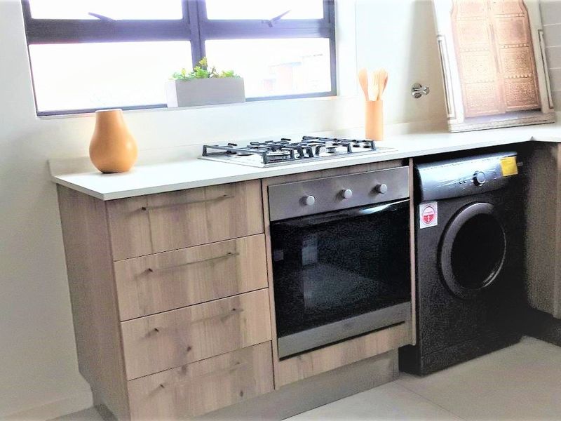 ONE BEDROOM FLAT IN OLIVEWOOD VILLAGE SOUTH ESTATE - Photo 2