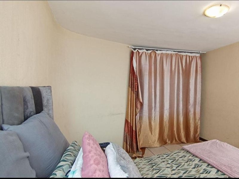 2-Bedroom Apartment for Sale in Barclay Square, Sunnyside - Photo 10