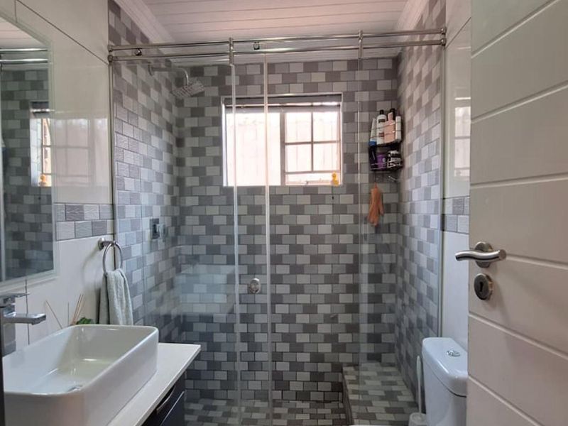 3 Bed Townhouse in Glen Marais safety - Photo 6