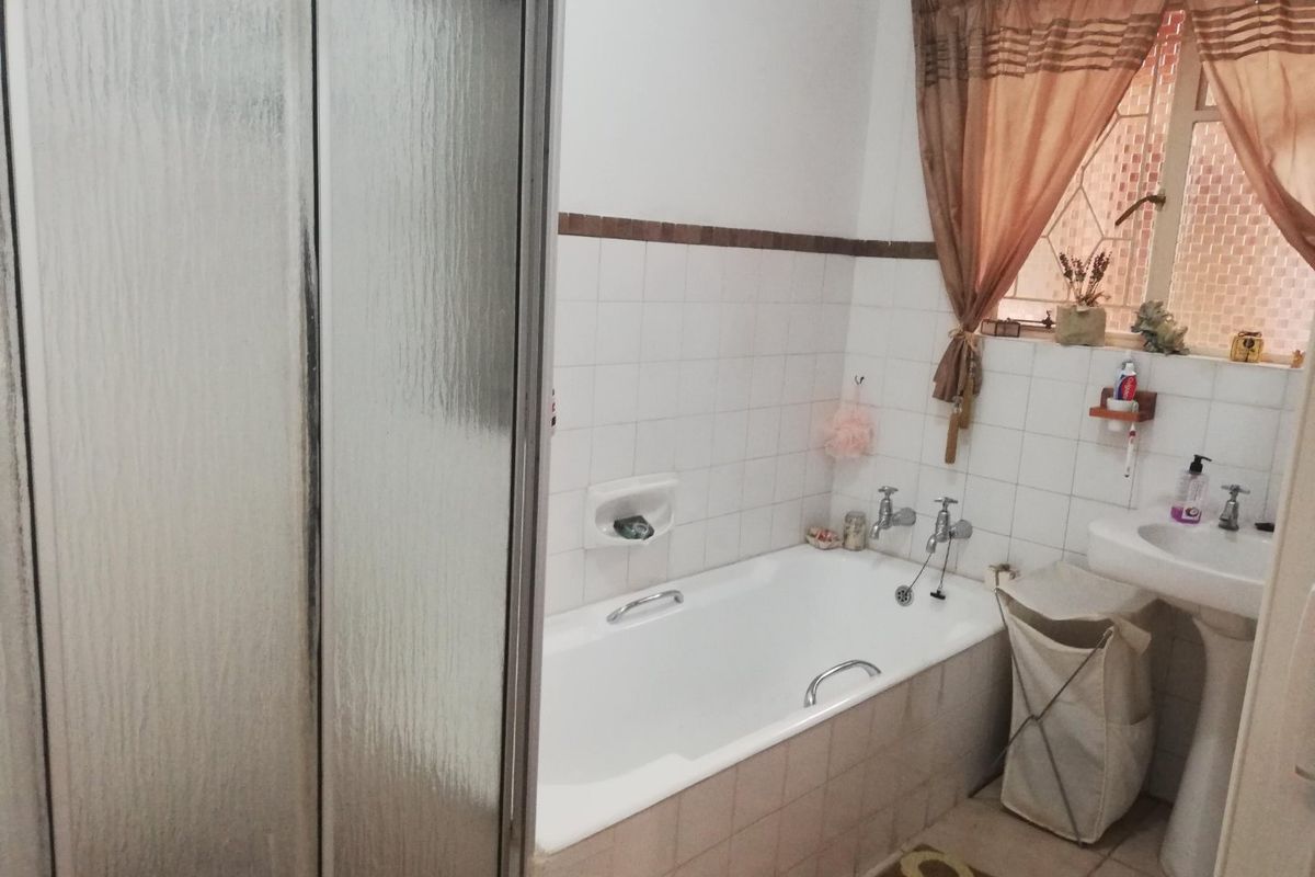 Exceptional Rental Opportunity – Spacious Family Home - Photo 4