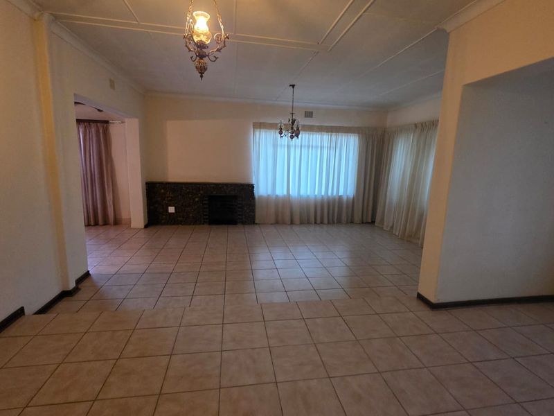 Exceptional Rental Opportunity – Spacious Family Home - Photo 4