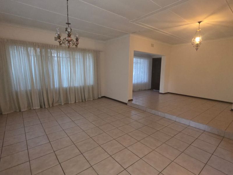 Exceptional Rental Opportunity – Spacious Family Home - Photo 2