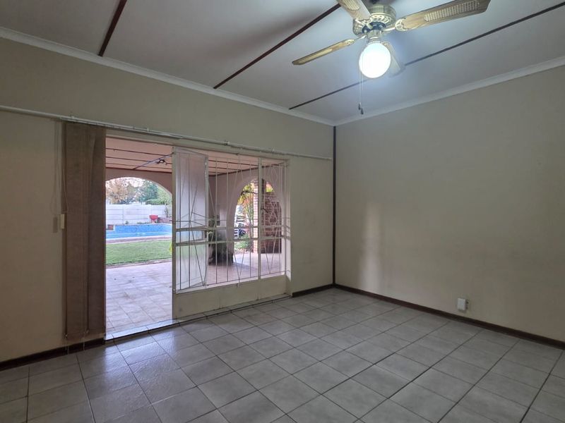 Exceptional Rental Opportunity – Spacious Family Home - Photo 6