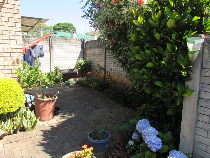 Central White River Flat with Private Garden - Photo 3