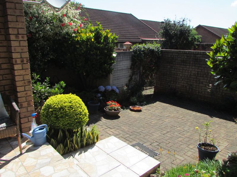 Central White River Flat with Private Garden - Photo 2