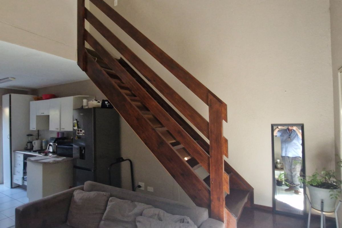 Spacious Family Home with Modern Comforts - Photo 4